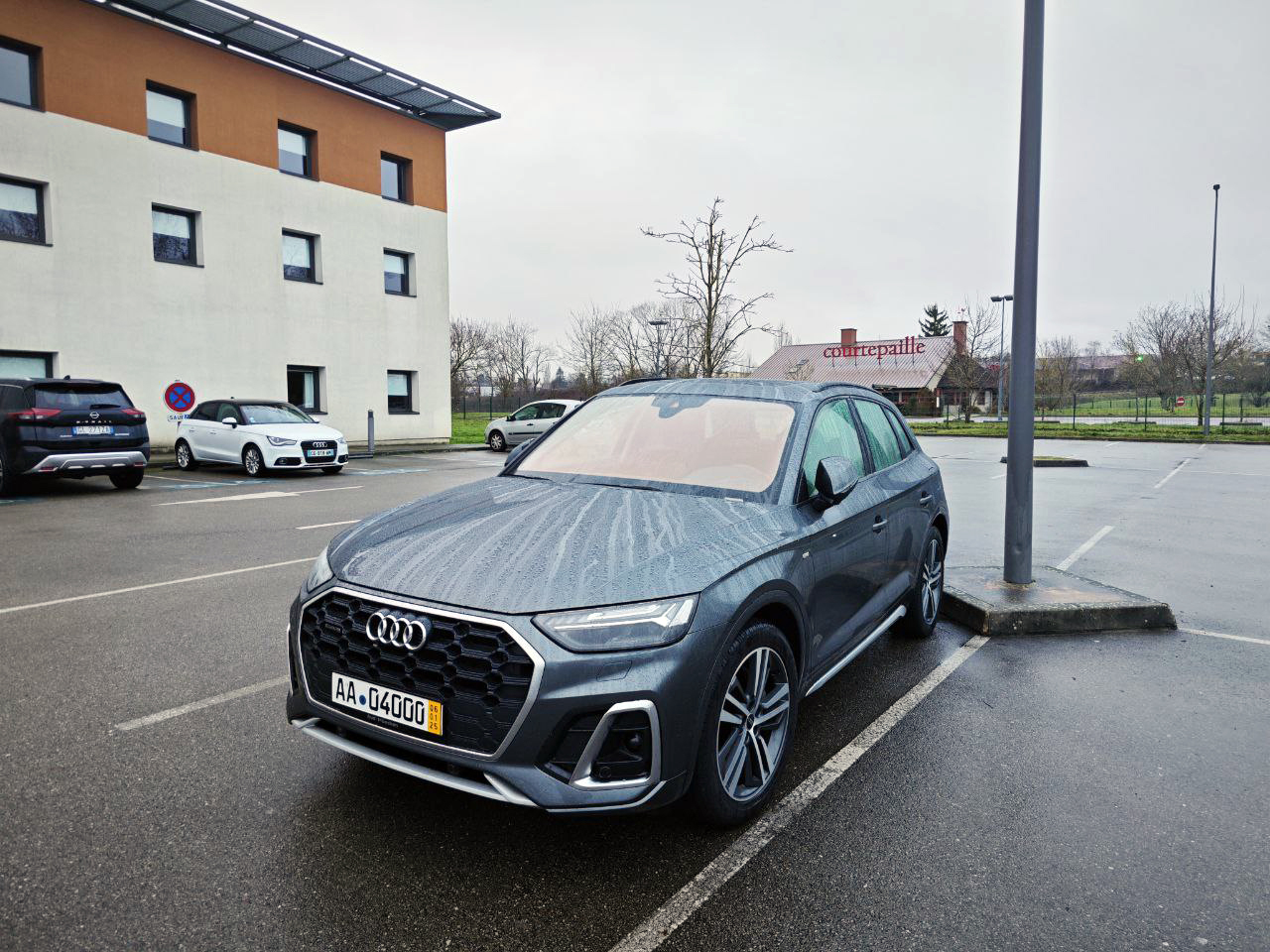 Audi Q5 cinzento
